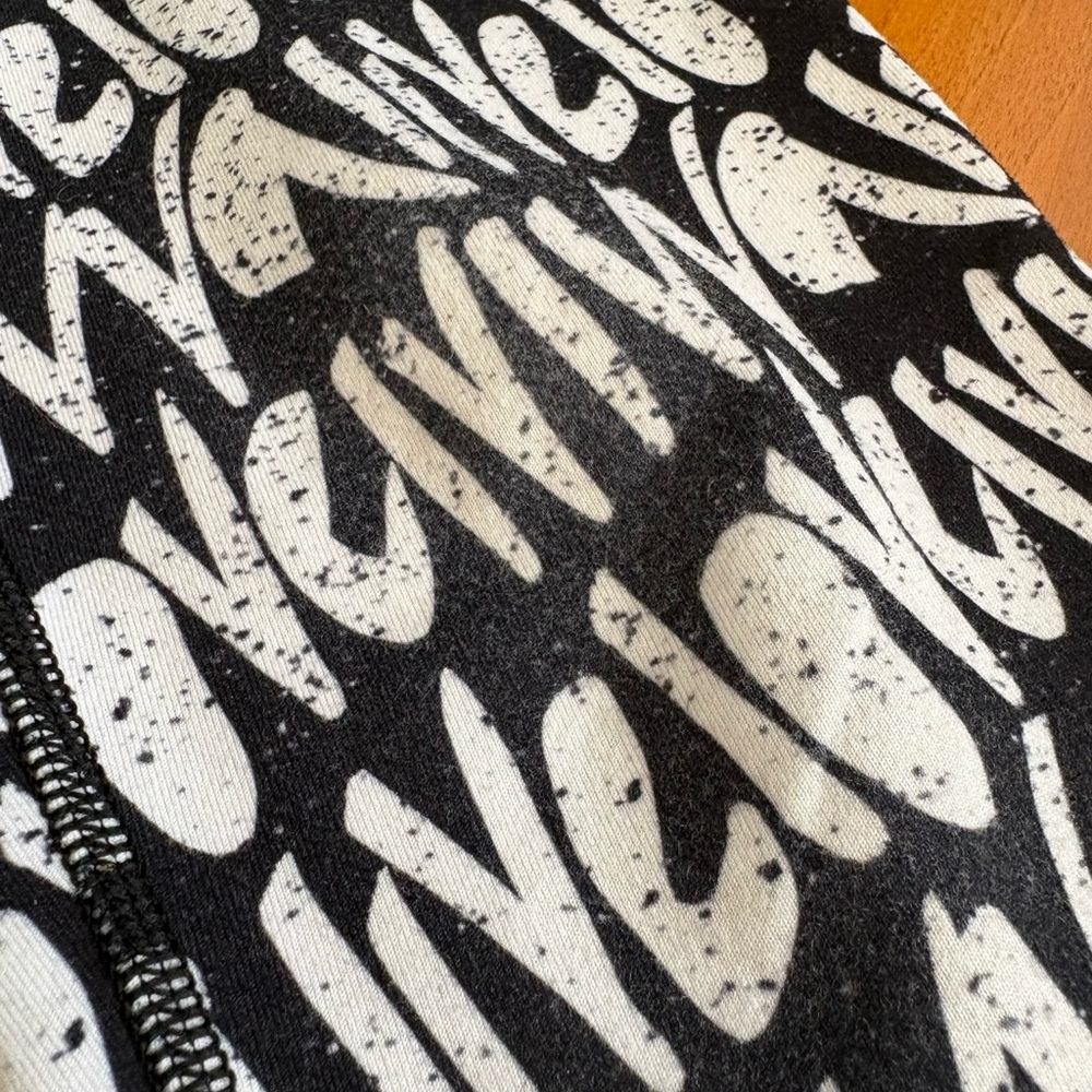 Ivivva by Lululemon Black and White Kids Leggings, size 12, USED - Picture 5 of 8